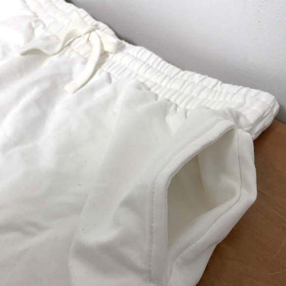 AM. x petit lem cotton shorts, white - Picture 3 of 14